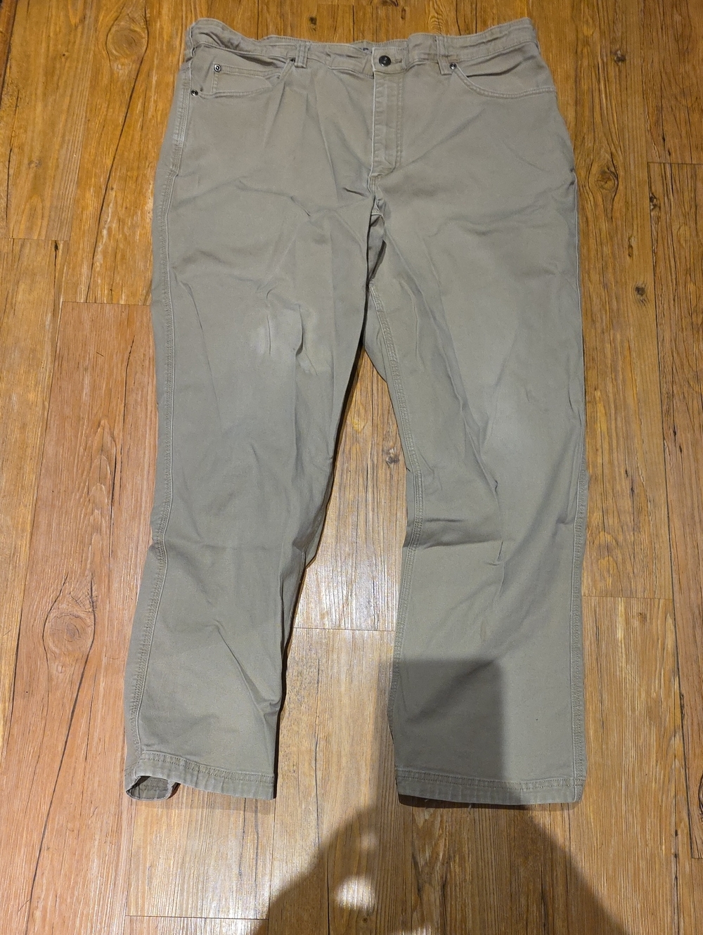 Men's Casual Chino Pants in Khaki